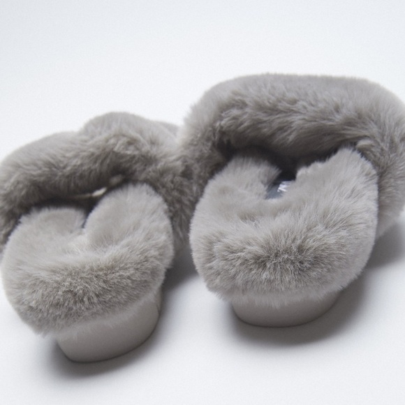 ZARA Faux Fur Low Heel Chunky Sandals - Picture 4 of 6